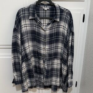 American Eagle Outfitters Navy and White plaid peplum style flannel oversized M
